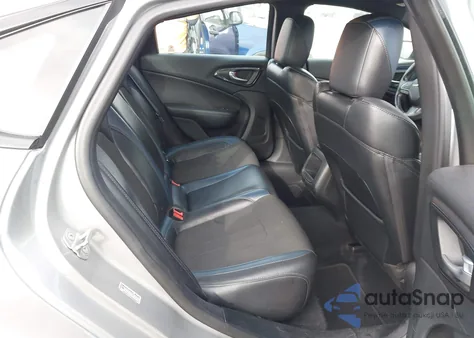 2015 Chrysler 200 S z USA, uszkodzony, nr VIN 1C3CCCBBXFN660857